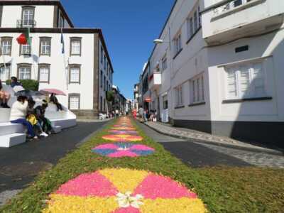 Das Fest des Senhor Santo Cristo dos Milagres auf Sao Miguel