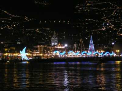 Die Hafenpromenade von Funchal zur Weihnachtszeit