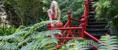Der tropische Garten beinhaltet außerdem Kunstobjekte und einen orientalischen Garten