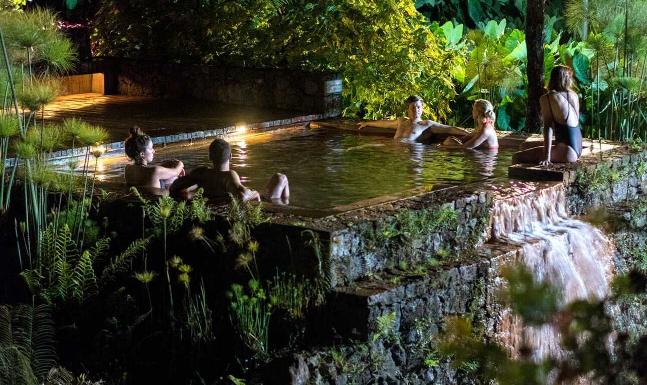 Ein besonderes Erlebnis bei Nacht - das Thermalbad Poca da Dona Beija