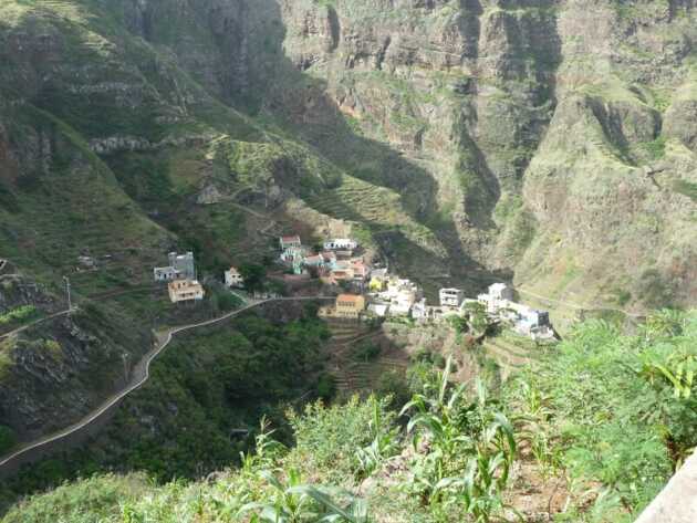 Highlight beim Kapverden Inselhopping - das Dorf Fontainhas auf Santo Antao