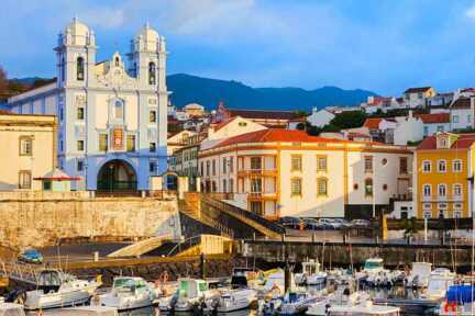 In Angra do Heroísmo erleben Sie Kultur, Tradition und Sehenswürdigkeiten wie die Kirche Santíssimo Salvador da Sé.