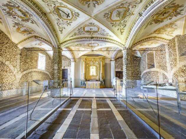 Wahrscheinlich das berühmteste Denkmal von Evora: Die Knochenkapelle der Gebeine – ein UNESCO Weltkulturdenkmal.