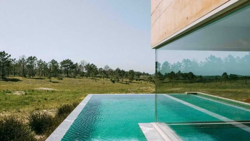 Spa-indoor-outdoor-pool-2