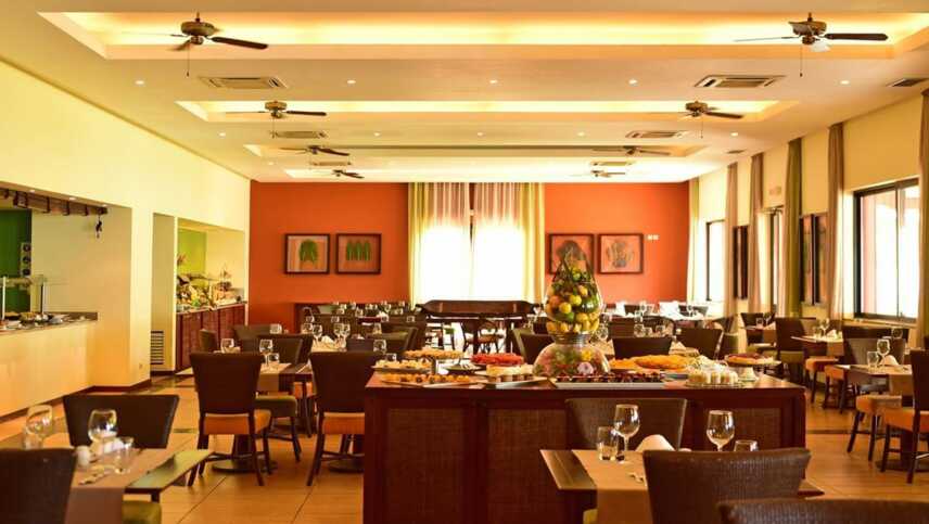 5-star-hotel-sao-tome-restaurant3