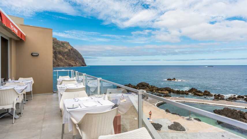 Aqua-natura-madeira-restaraunt-terrasse-meerblick 2023