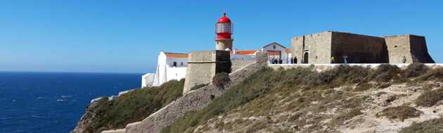 Etappenziel beim Algarve Wandern auf dem Fischerpfad in Portugal - das Kap Sao Vicente im Südwesten Portugals