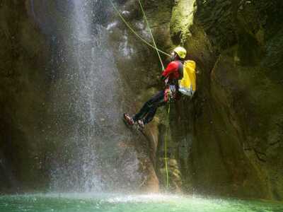 Canyoning-Abenteuer auf der Azoreninsel Flores