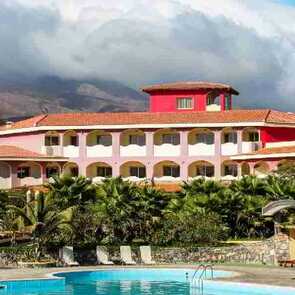 Santo-antao-art-resort-front