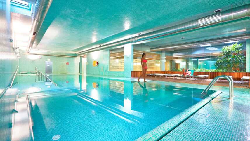 Indoor-pool header