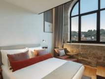 Neya Porto-Suite Mit Doppelbett und einer schönen Aussicht auf den Douro Fluss