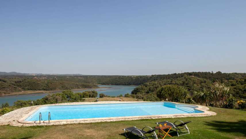 Monte do Zambujeiro Pool