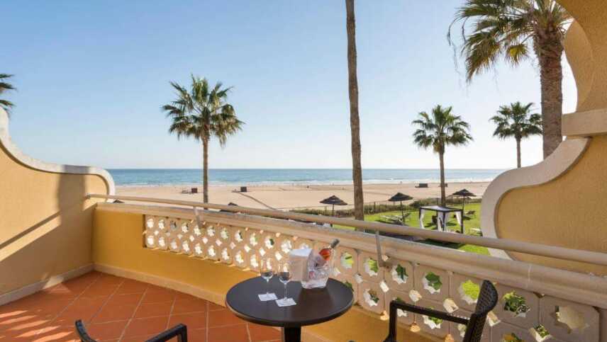 Ap-oriental-beach-adults-friendly 163169375336