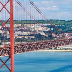 Portugal-highlights bruecke-des-25-april-in-lissabon