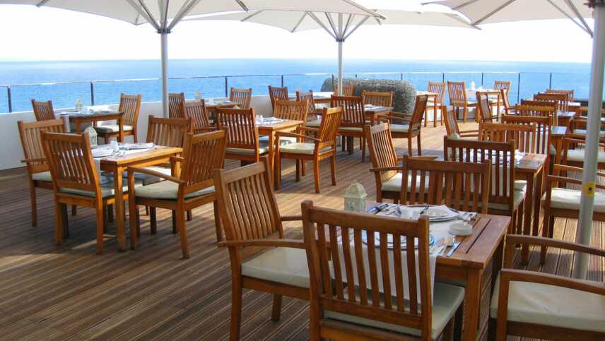 Restaurant-terrace-1