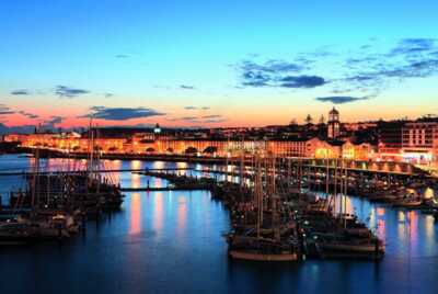 Sonnenuntergang am Hafen von Ponta Delgada