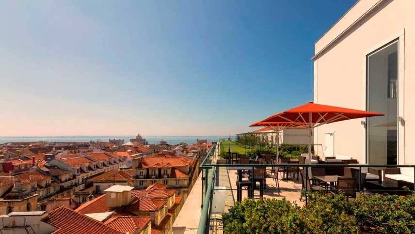 Portugal-lissabon-hotel-chiado-rooftop-2