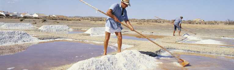 Algarve wandern durch die Salzgärten bei Castro Marim