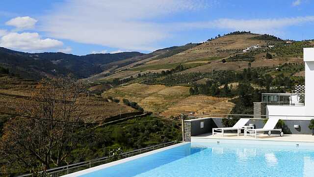 LBV House Hotel Swimming-Pool