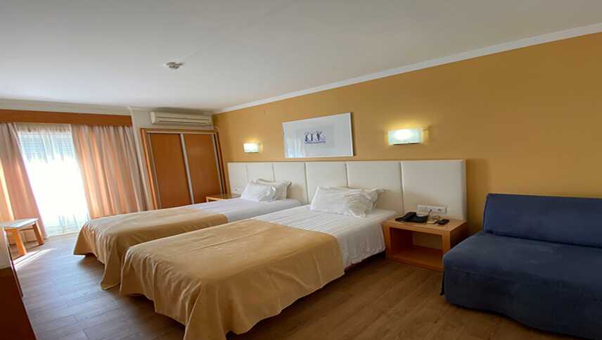 Portugal-centro-kueste-hotel-villas-mare-residence-triplezimmer