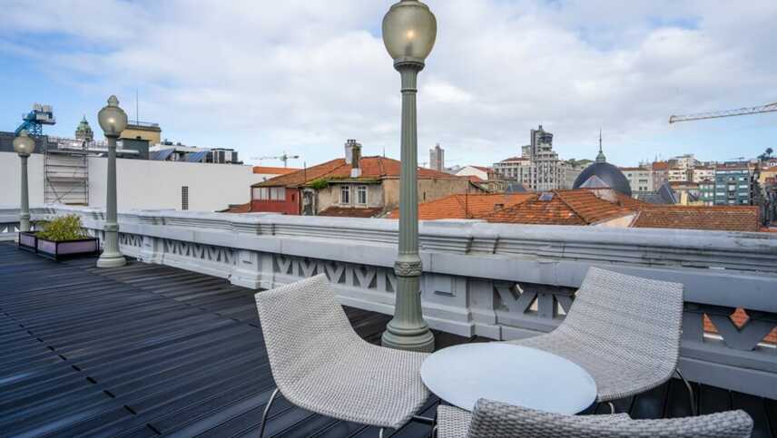 Portugal-porto-norte-grande-hotel-do-porto-terrasse-1