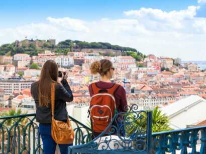 Schoene-aussichten-auf-den-fluss-tejo-lissabon-staedtereise