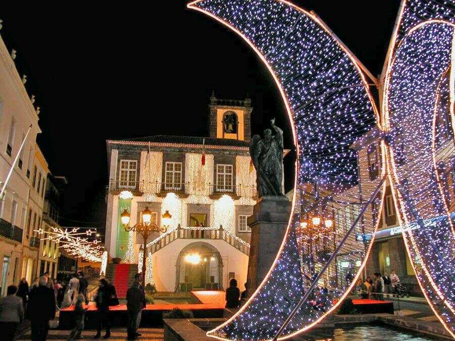 Weihnachtsbeleuchtung in Funchal