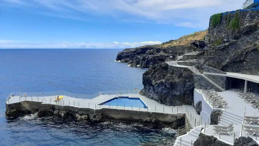 Hotel-rocamar-galleryseawaterswimmingpool-and-sea-access-2