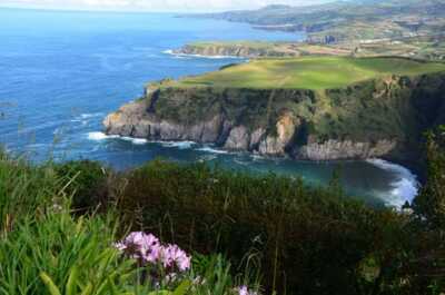 Ausblick auf die Küste der Azoren-Insel Sao MIguel