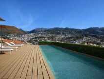 Aussenpool des Castanheiro Boutique Hotel