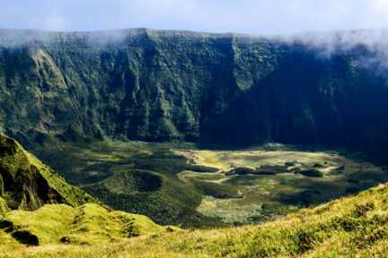 Beeindruckendes Wanderziel: die Caldeira auf der Azoreninsel Faial