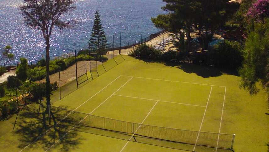 01e 40 Artificial Tennis Court web 4000