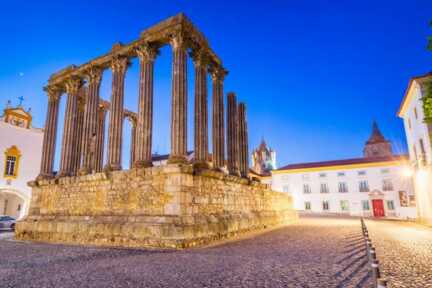 Ziel vieler Portugal Kultur- und Städtereisen - Evora in der Region Alentejo