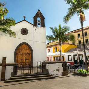 Capela-de-s-tiago-menor1-digital-travel-couple