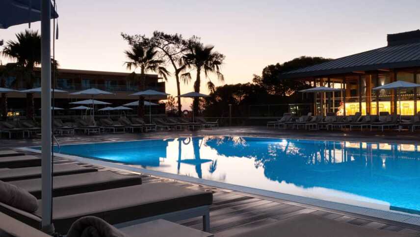 Portugal-algarve-hotel-epic-sana-pool-abend