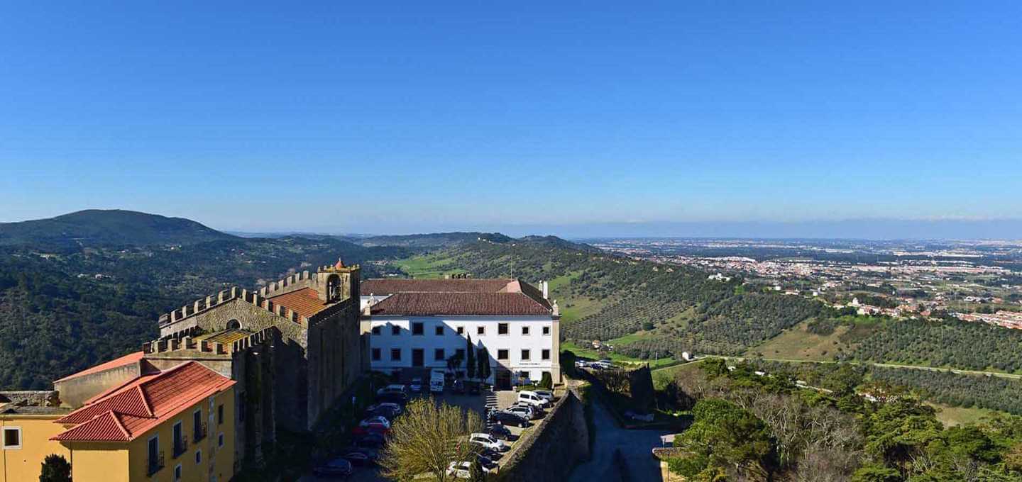 42 Kilometer südlich von Lissabon und nur 15 Kilomater zum nächsten Strand liegt die historische Unterkunft