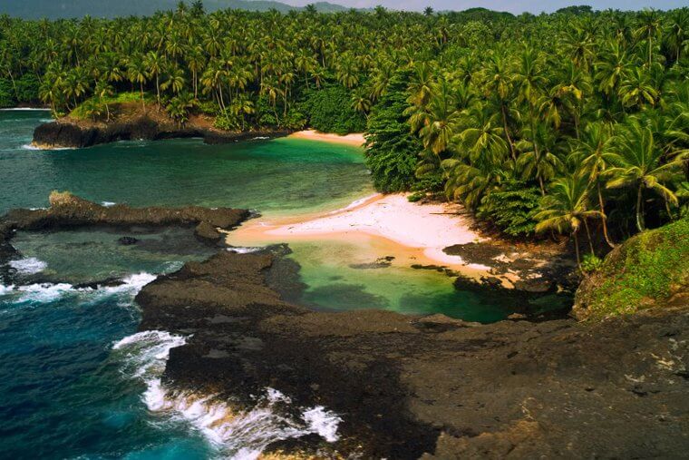 Sao Tome - Strand mit Palmen