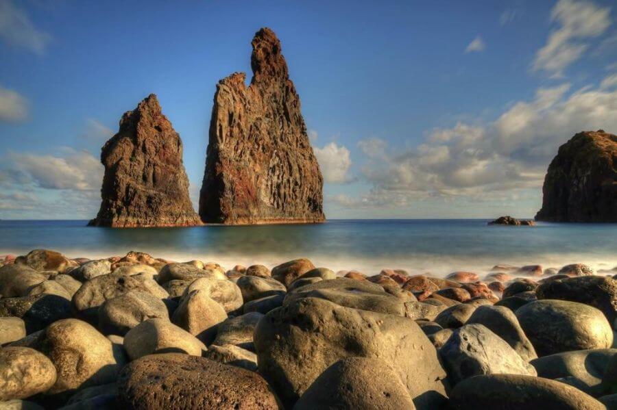 Der Felsen von Ribeira da Janela auf Madeira