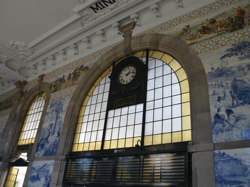 Der Bahnhof Sao Bento in Porto kann über 1.200 Keramikfliesen vorweisen