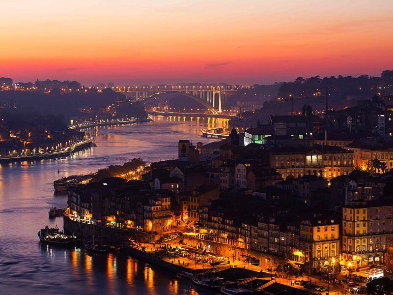 Sonnenuntergang über Porto - besuchen Sie die Heimat des Portweins